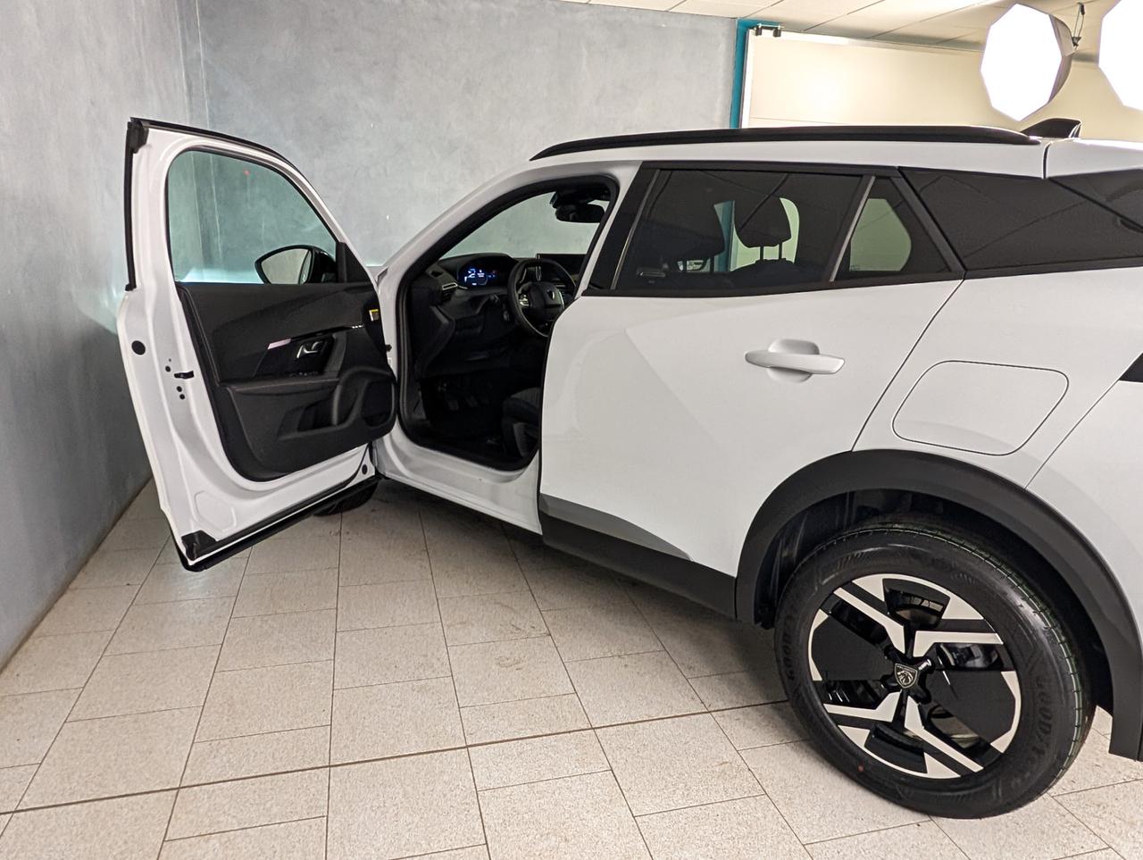 Peugeot 2008 1.2 puretech 100cv Allure