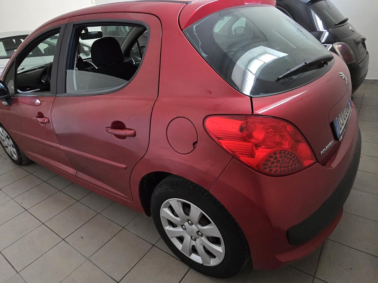 Peugeot 207 1.4 HDi 70CV 5p. X Line