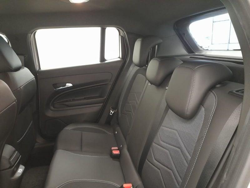 Jeep Avenger e-Hybrid 1.2 MHEV e-Hybrid Turbo Altitude