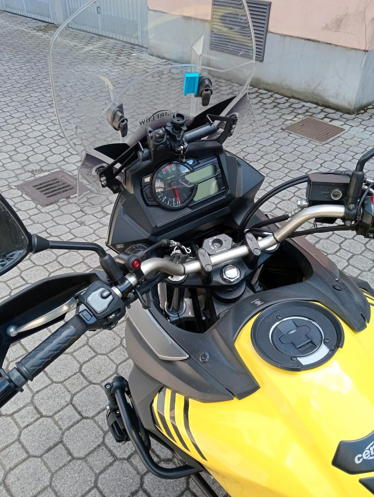 Suzuki V Strom DL 650 XT ABS