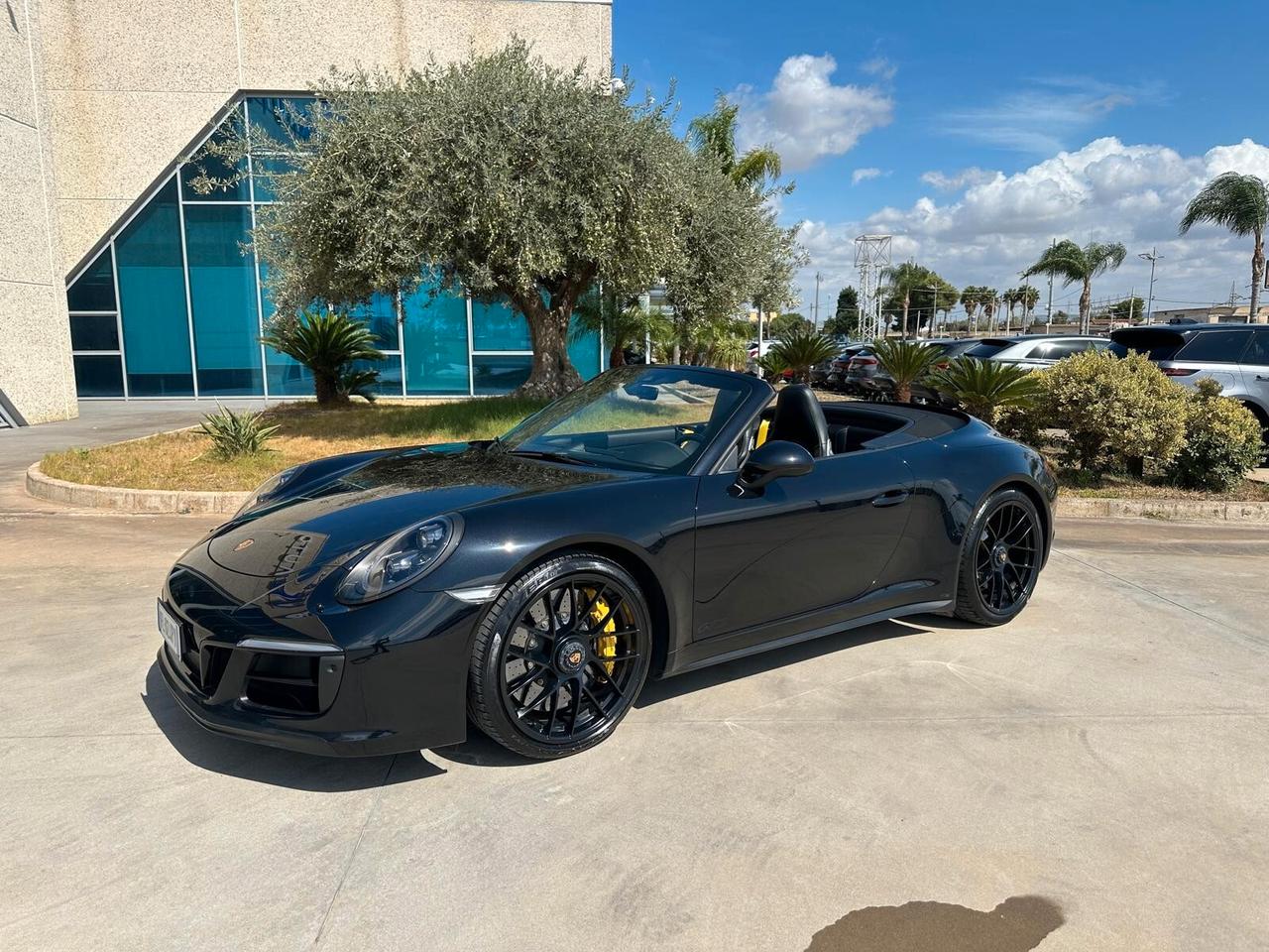 Porsche 911 3.0 Carrera GTS Cabriolet auto