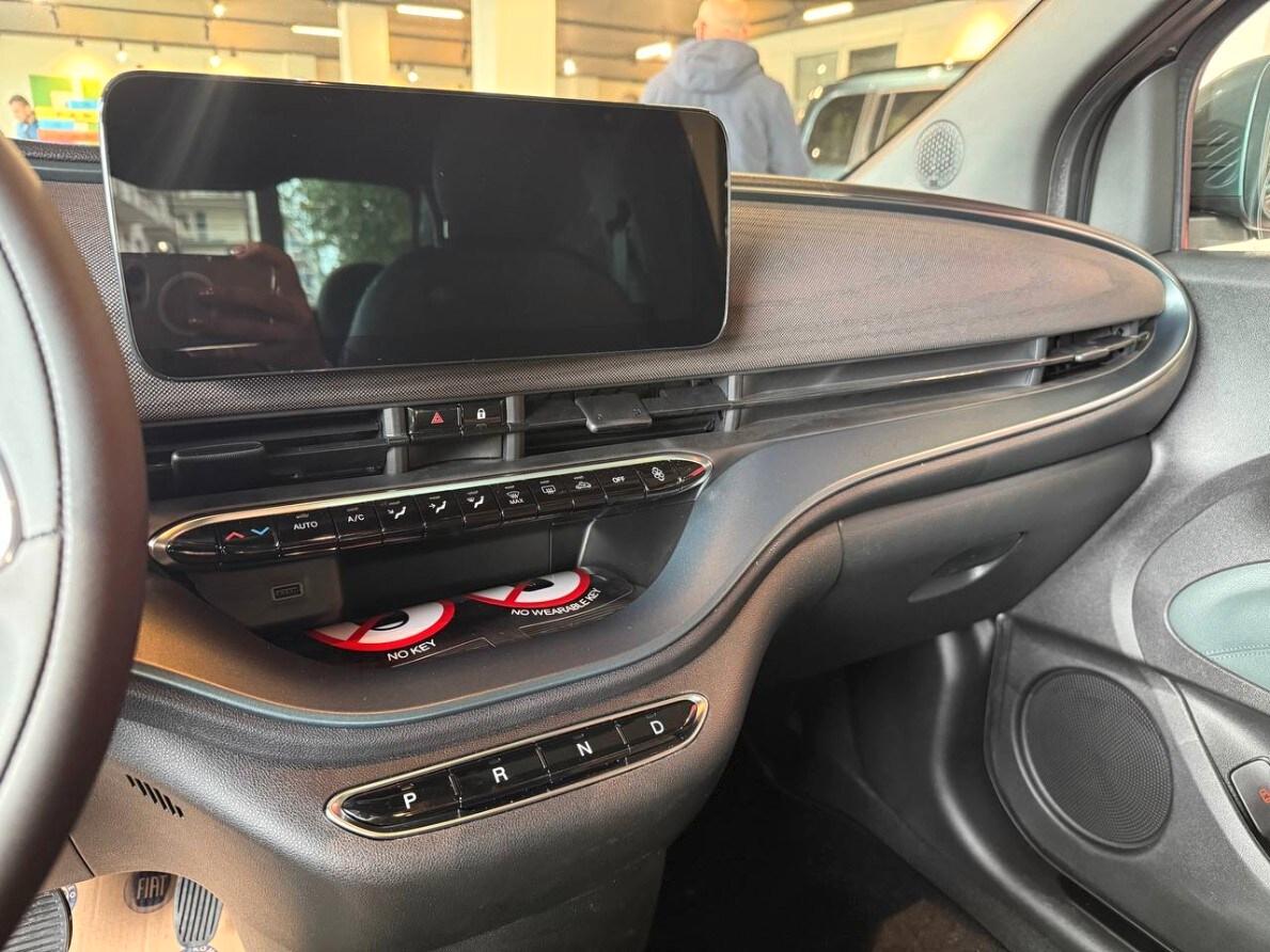 FIAT 500 (2020-->) 500e Berlina 42 kWh Giorgio ...