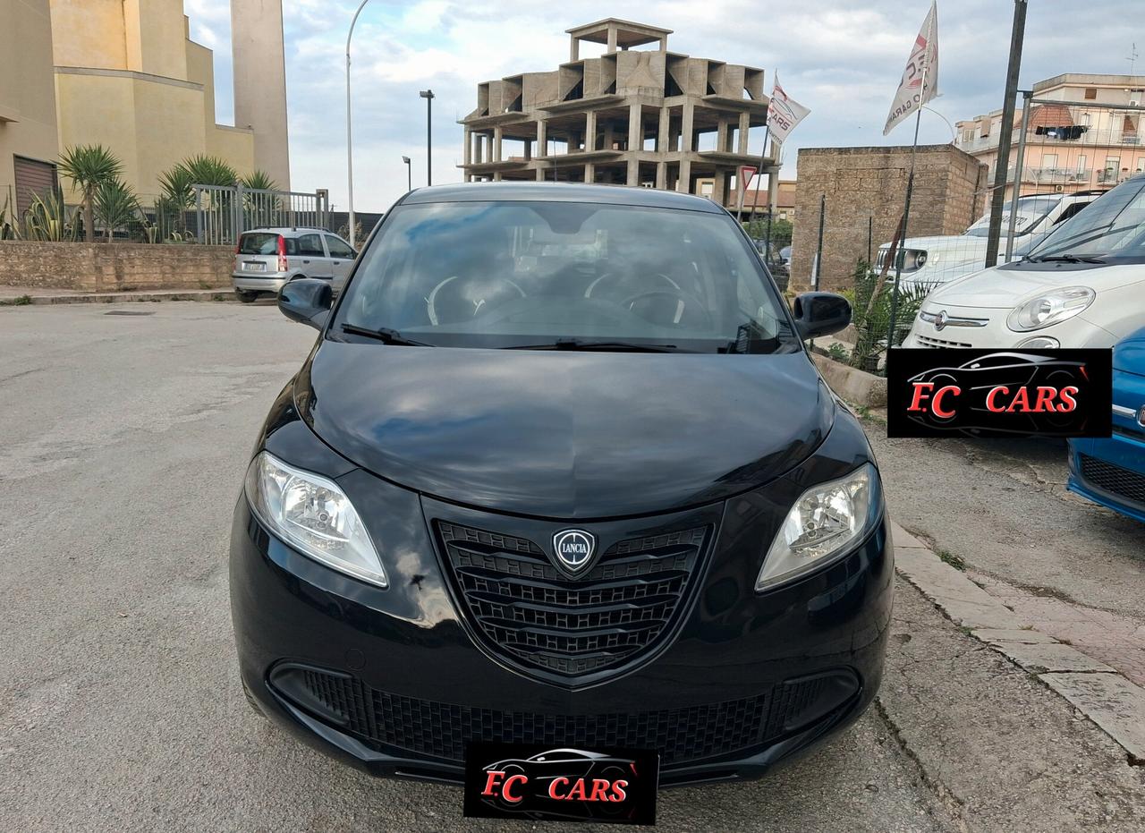 LANCIA YPSILON 1.2 BENZINA 69CVBLACK EDITION