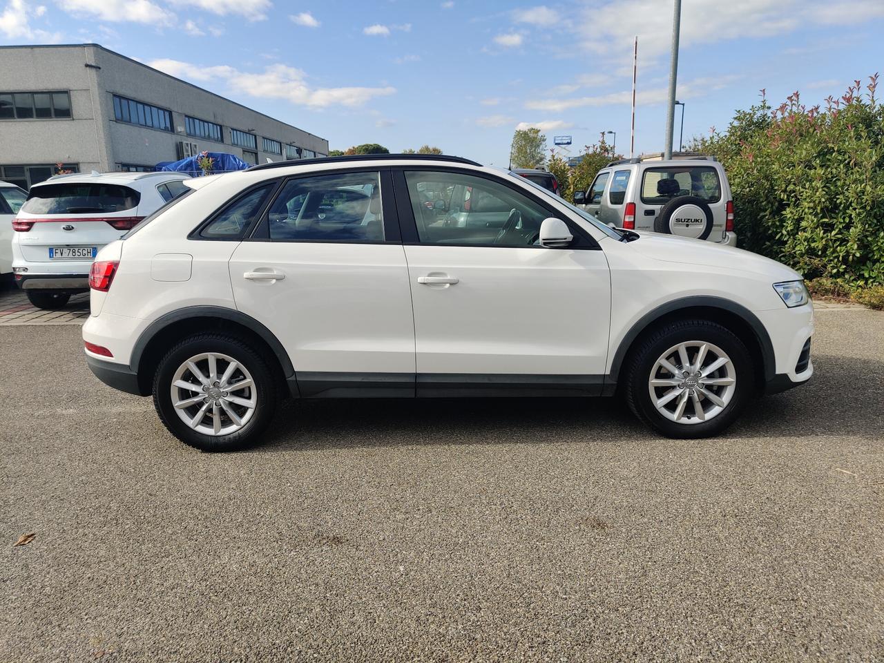 Audi Q3 2.0 TDI 120 CV Business