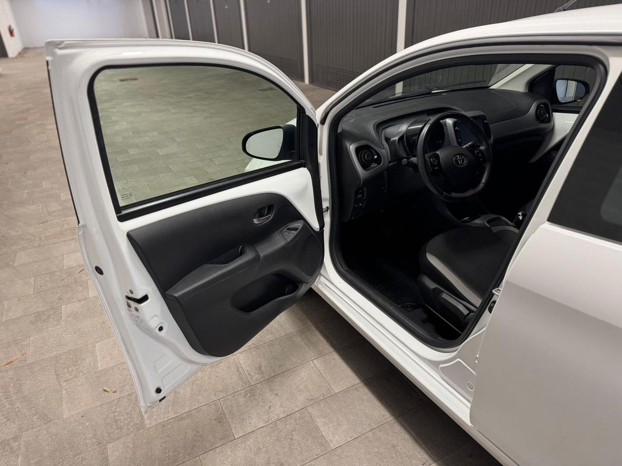 Toyota Aygo X Clusiv Connect 1.0 VVT-i #8100