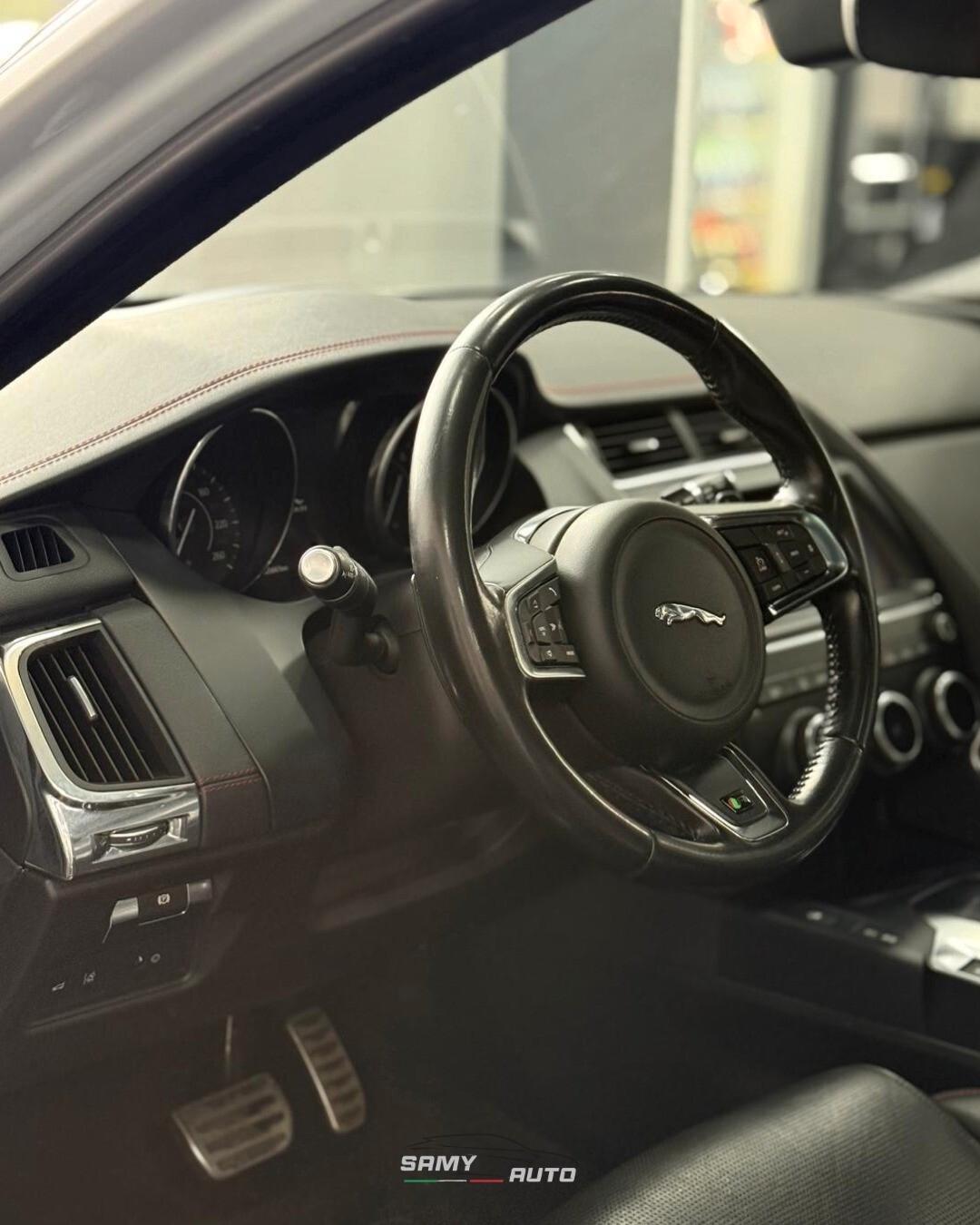 Jaguar E-Pace 2.0D 180 CV AWD aut. First Edition