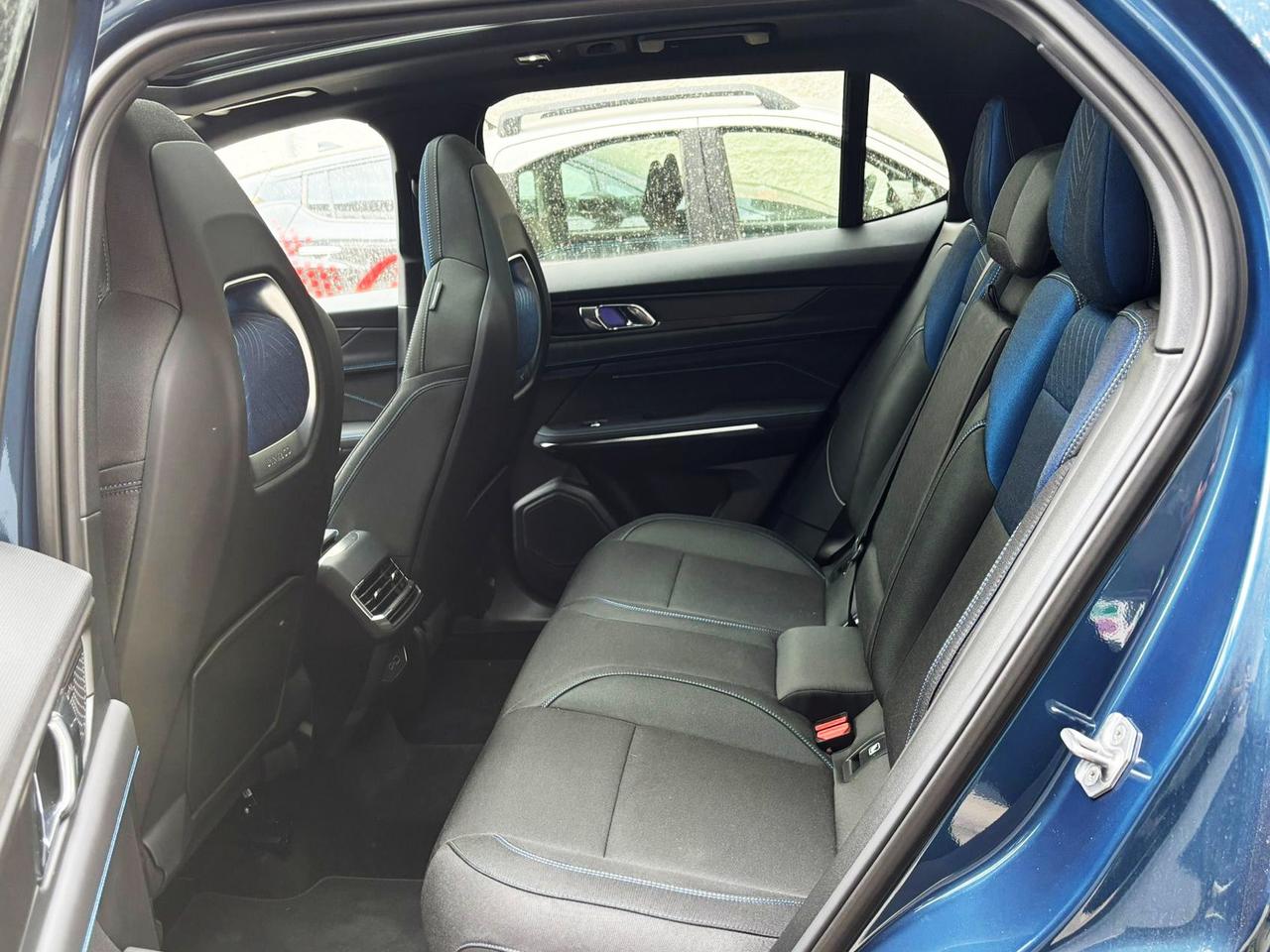 Lynk & Co 01 - 01 1.5 td phev auto