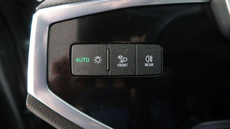 Audi Q3 2.0 35 TDI S Tronic Business #NAVI#CARPLAY#