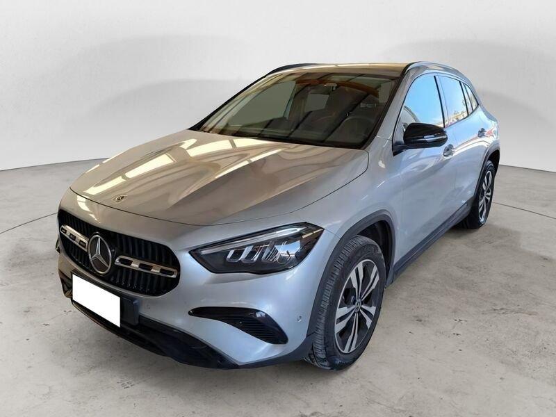 Mercedes-Benz GLA 180d AUTO Progr. Advanced