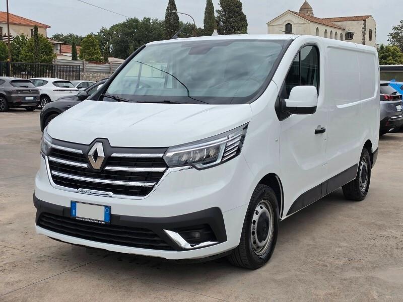 RENAULT Trafic T27 2.0 dCi 150 L1H1 TOUCH 8 CAM 23