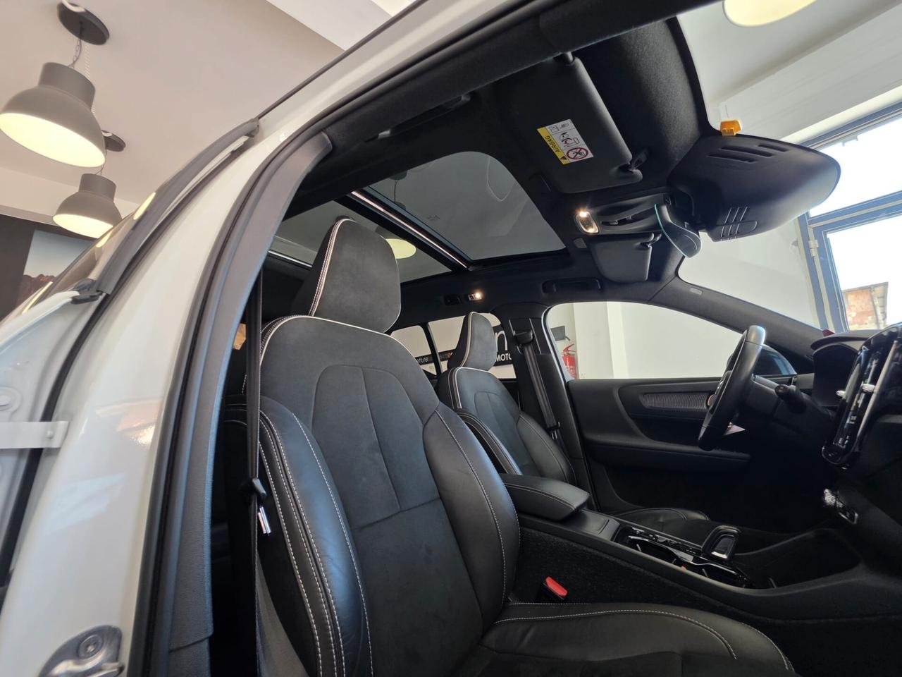 Volvo XC40 T3 Geartronic R-design