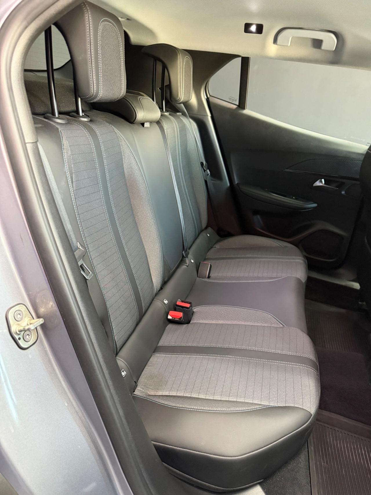 Peugeot 2008 BlueHDi 130 cv EAT8 Allure Pack 2021