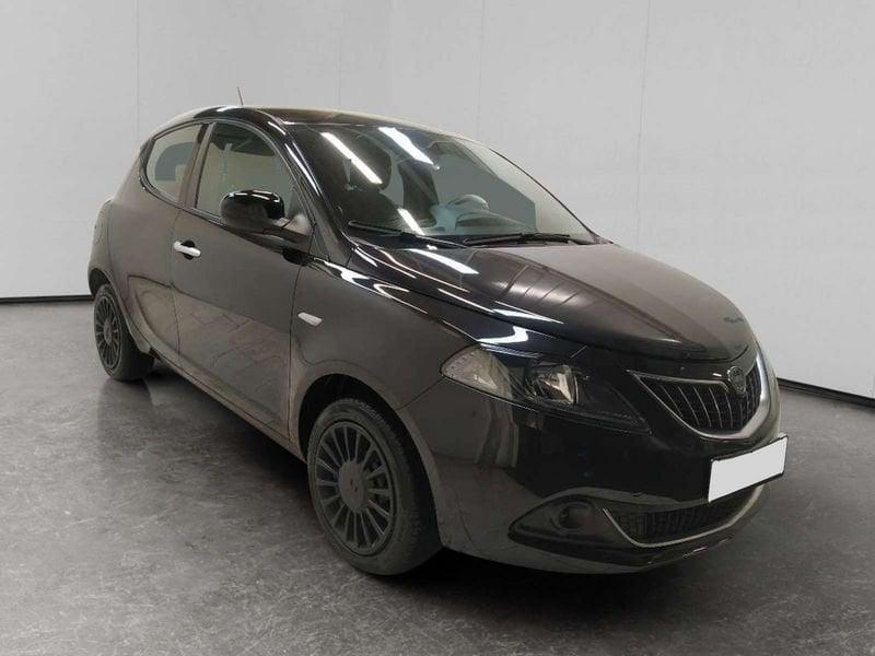 Lancia Ypsilon 1.0 firefly hybrid Silver s&s 70cv