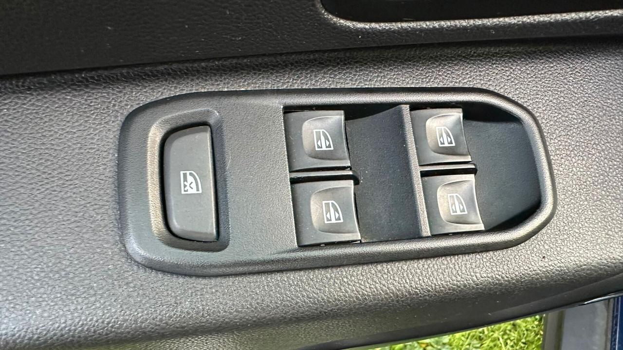 Dacia Duster 1.0 TCe 100 CV GPL 4x2 15th Anniv 2020 Neop LEGGI TESTO