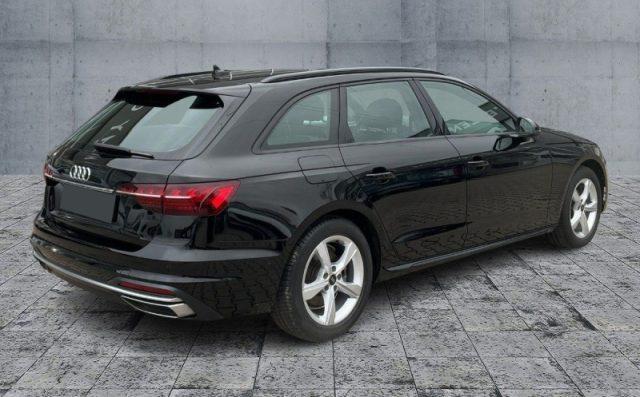 AUDI A4 Avant 30 TDI/136 CV S tronic Business Advanced