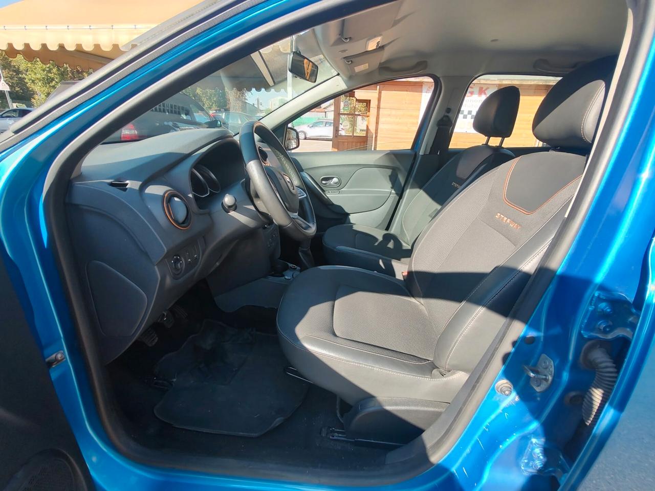 Dacia Sandero TCE 100, BENZINA\GPL, STEPWAY BRAVE, EURO 6B, OK NEOPATENTATI, GARANZIA L.12 MESI