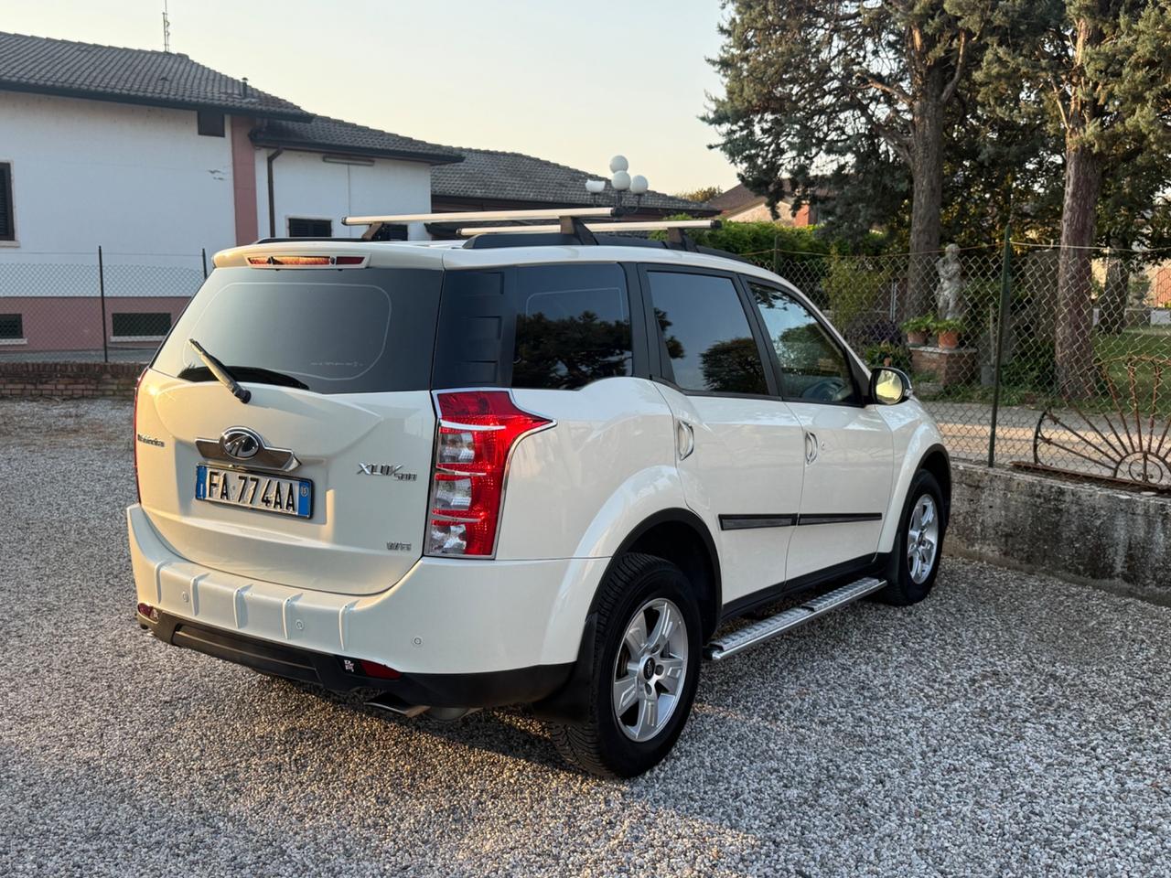 Mahindra XUV500 2.2 16V FWD W8
