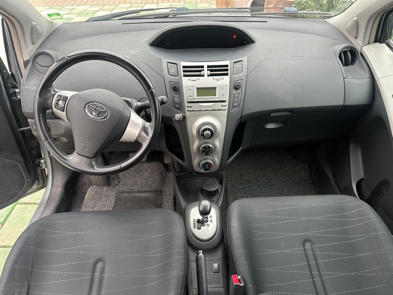 Toyota Yaris 1.3 5 porte