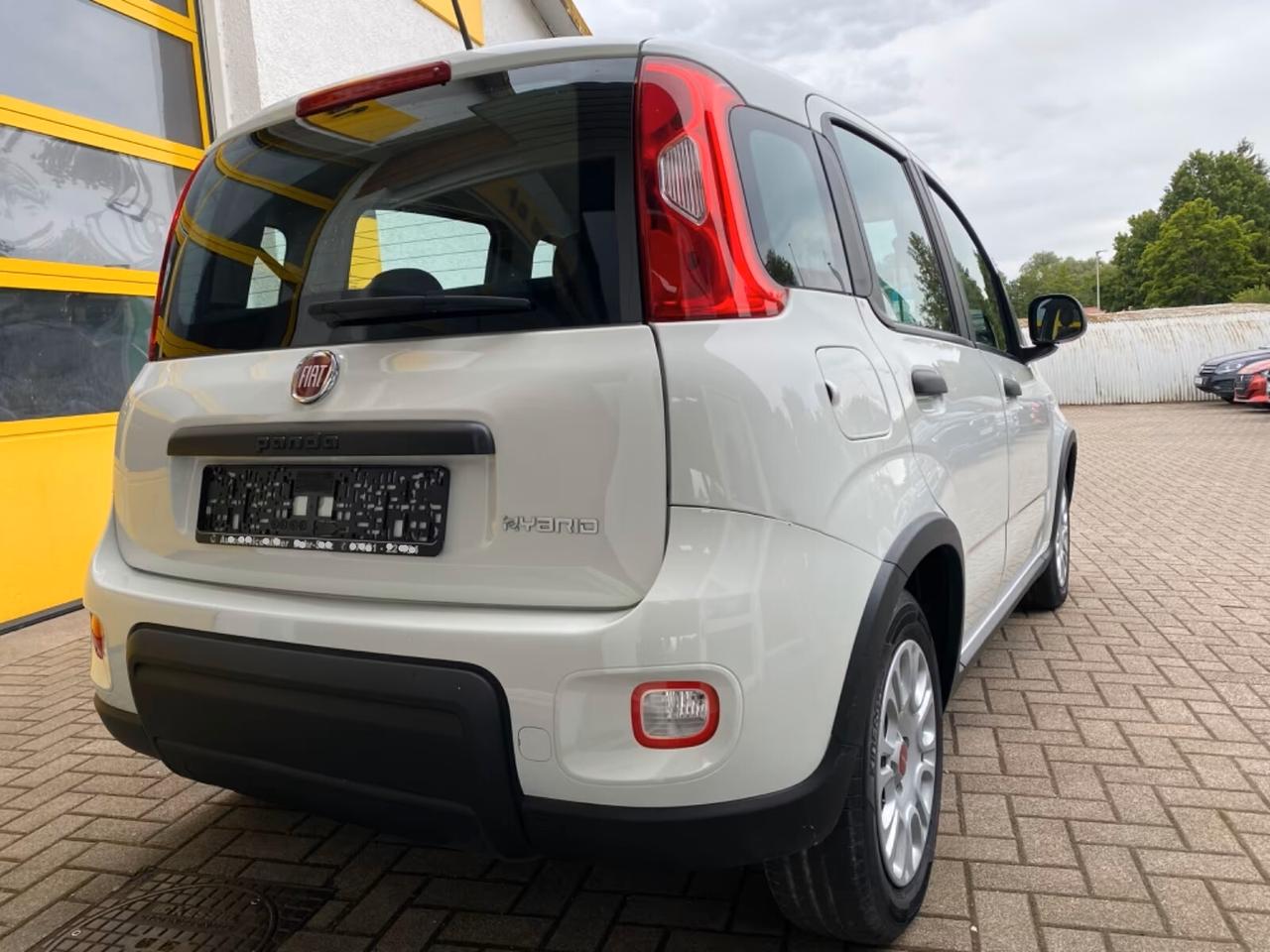 Fiat Panda 1.0 Hybrid 70cv