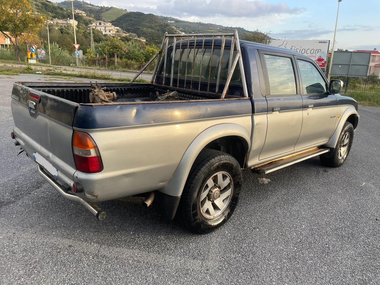 Mitsubishi L200 2.5 TDI 4WD Club Cab Pick-up GLS