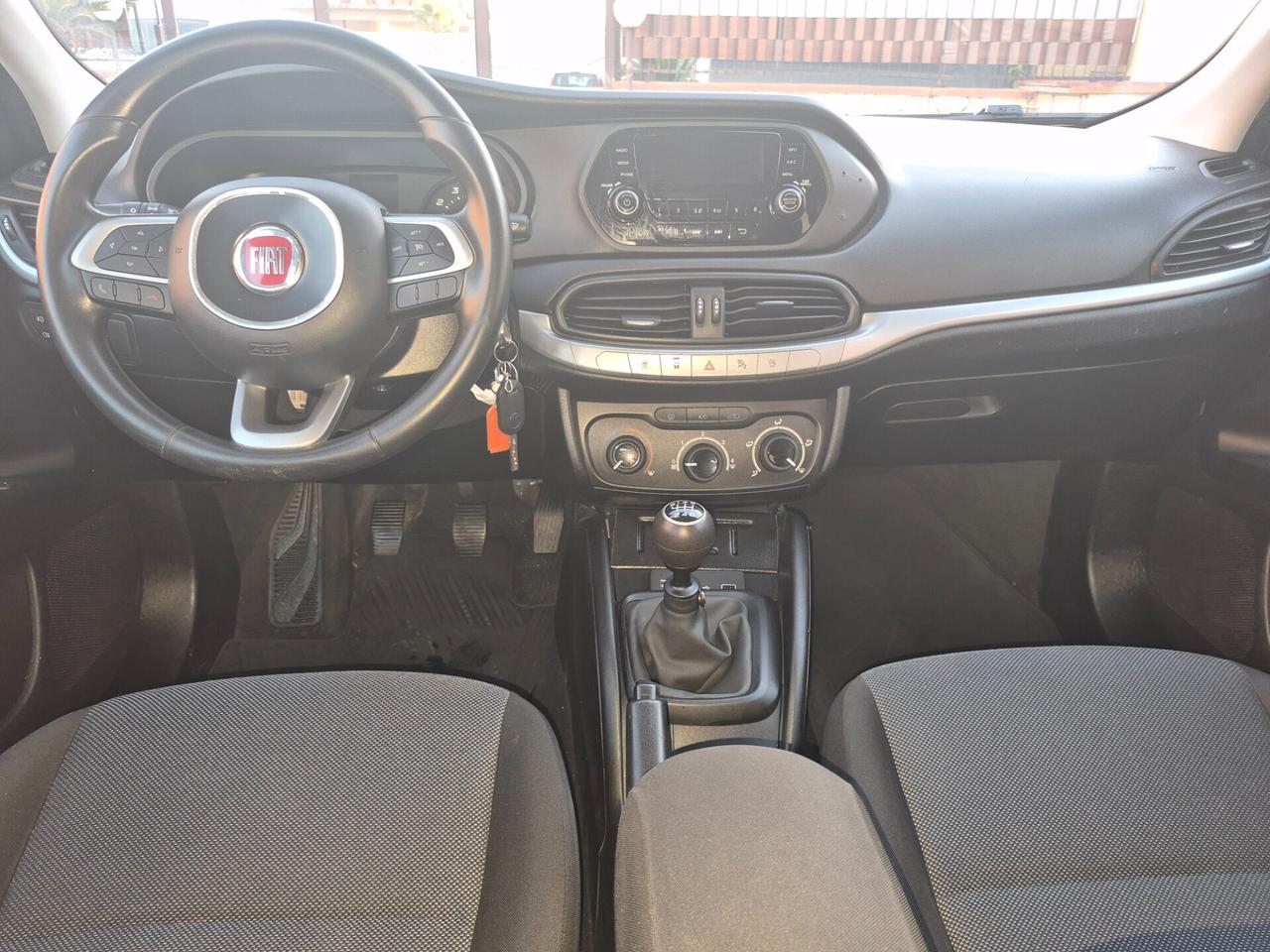 Fiat Tipo 1.4 T-JET MIRROR