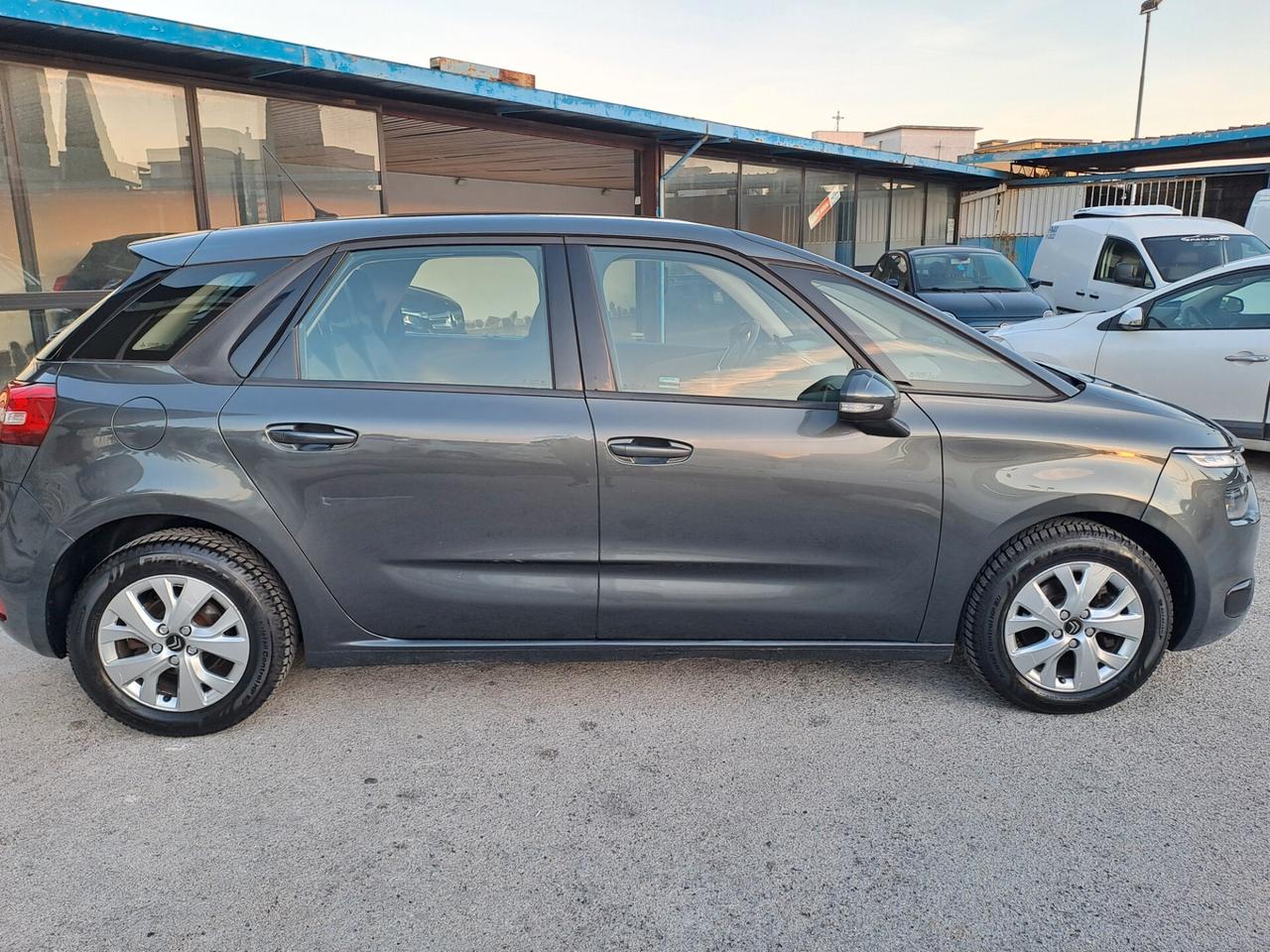 Citroen C4 1.6 e-HDi 115 automatico
