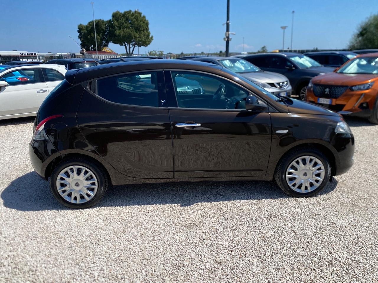 Lancia Ypsilon 1.2 69 CV Unyca UNICO PROPIETARIO,NEOPATENTATI