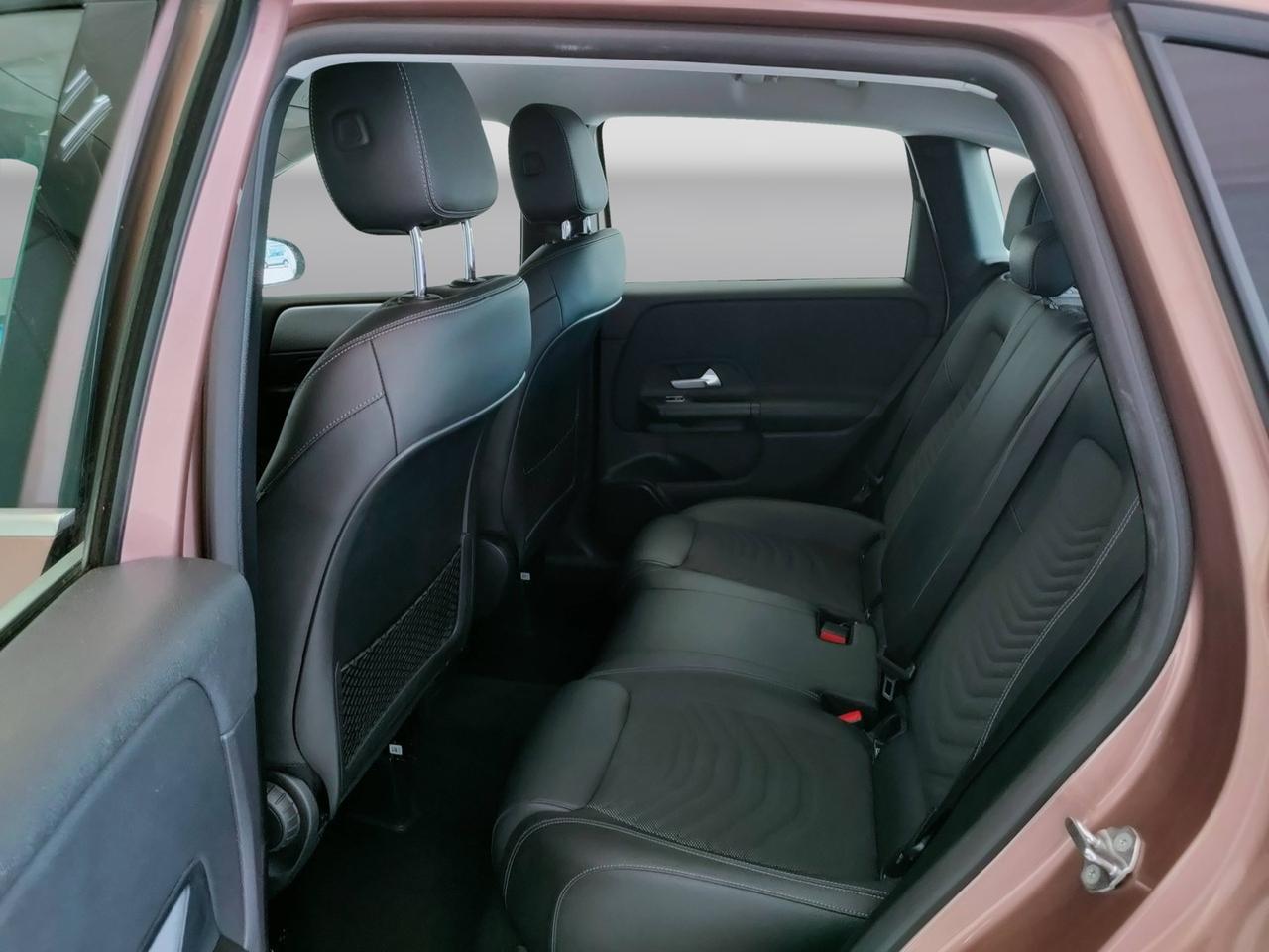 Mercedes-Benz Classe B - W247 2018 - B 180 d Sport auto