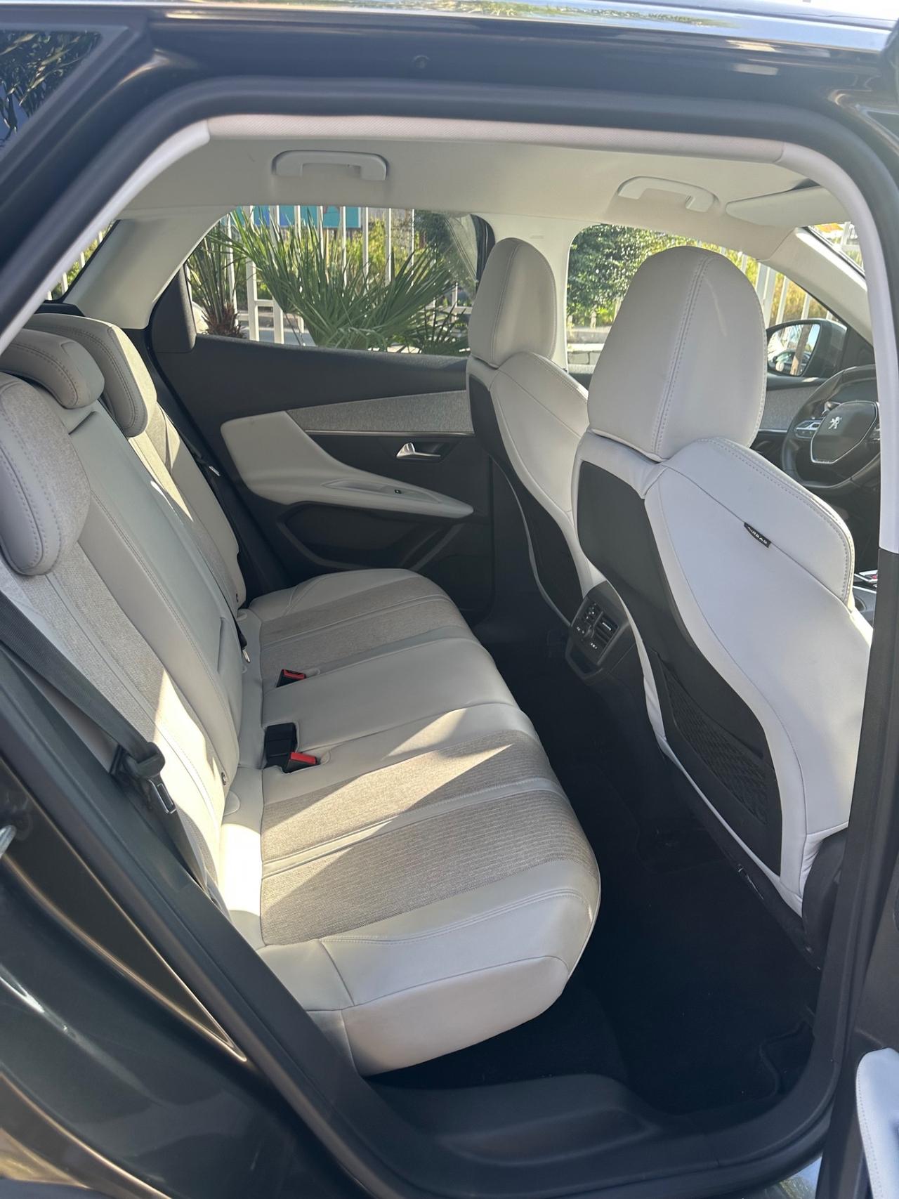 Peugeot 3008 BlueHDi 130 S&S Allure