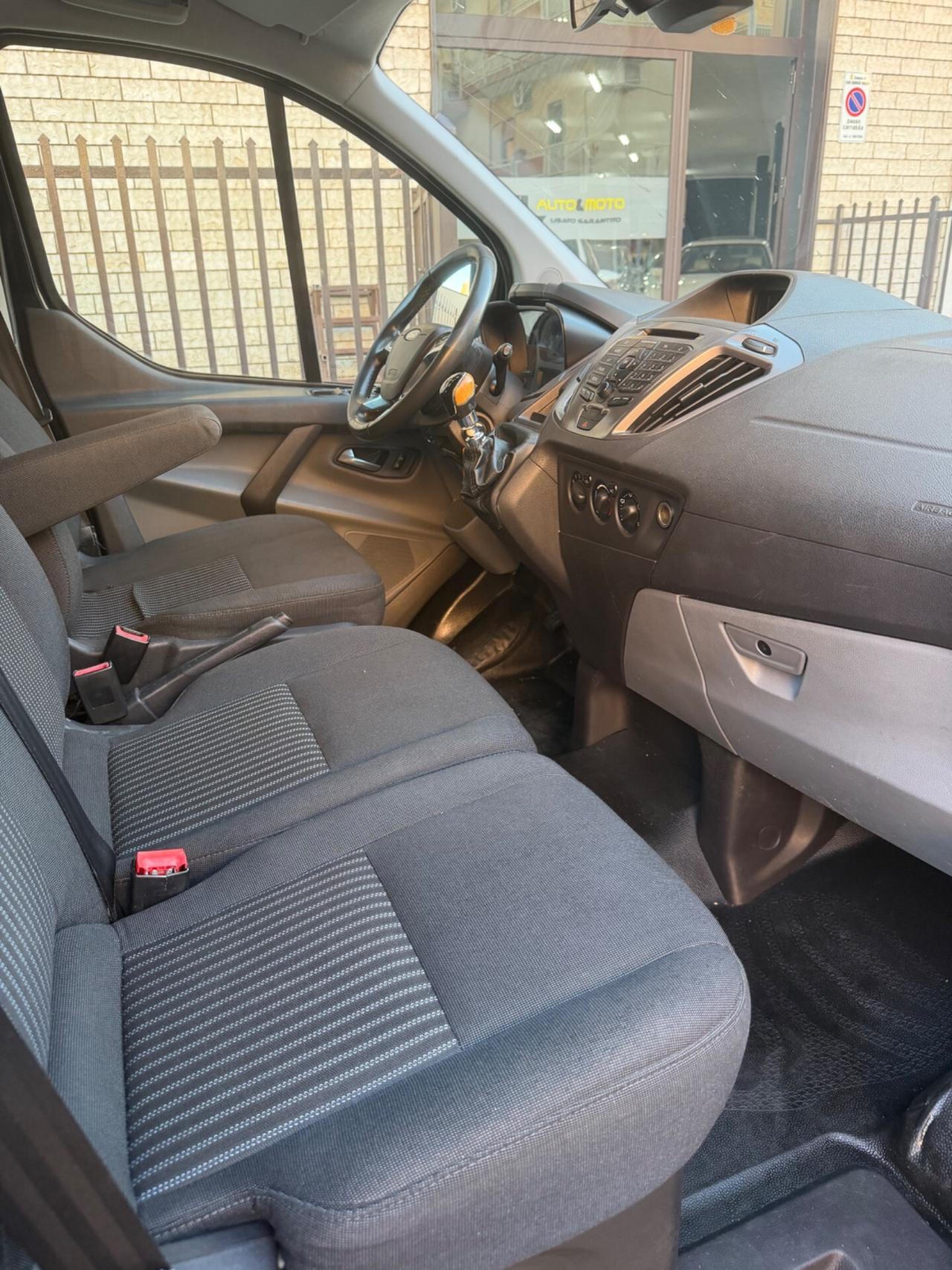 Ford Transit Custom 2.2 TDCi 125CV PC-DC Furgone Trend. 9p