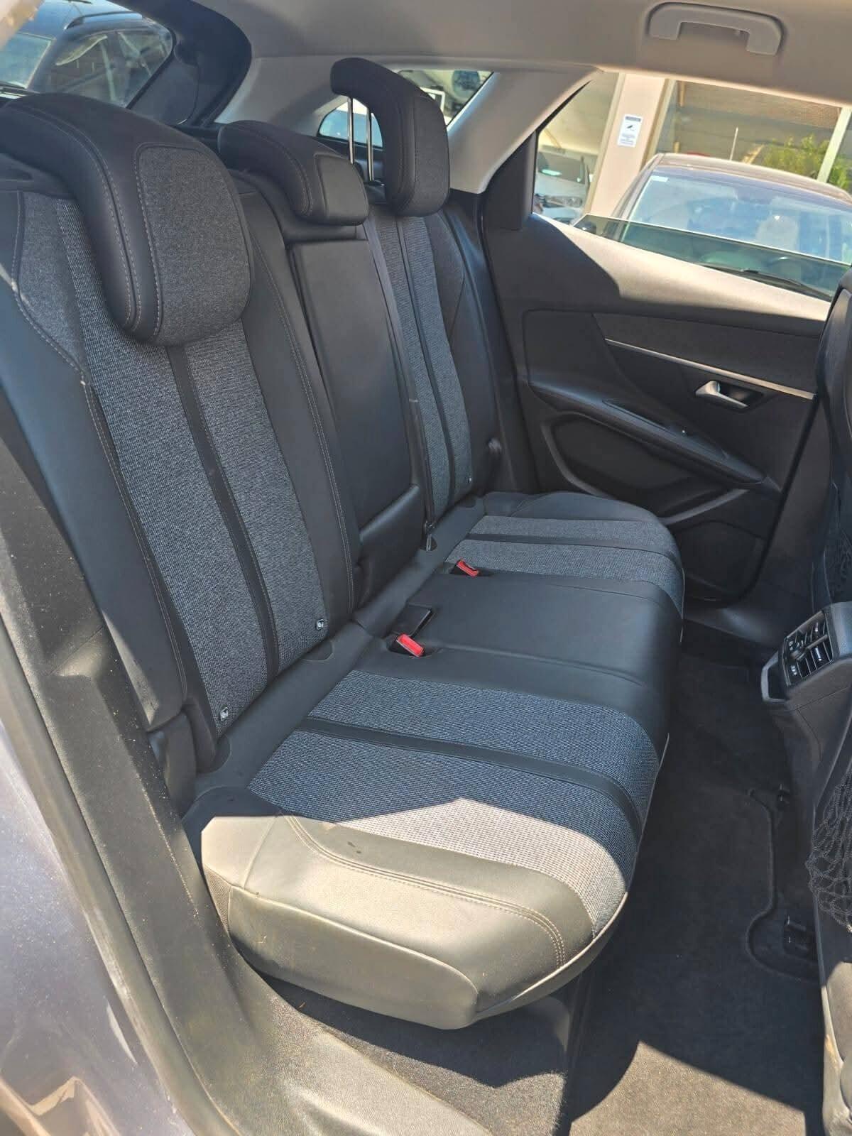 Peugeot 3008 BlueHDi 130 S&S Allure 1.5