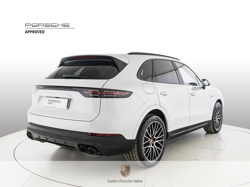 Porsche Cayenne 3.0 e-hybrid tiptronic