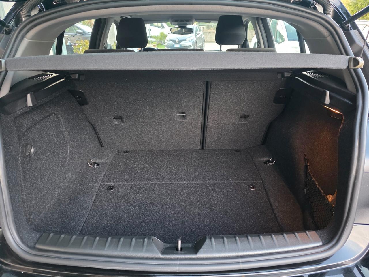 Bmw 118d 5p. Advantage