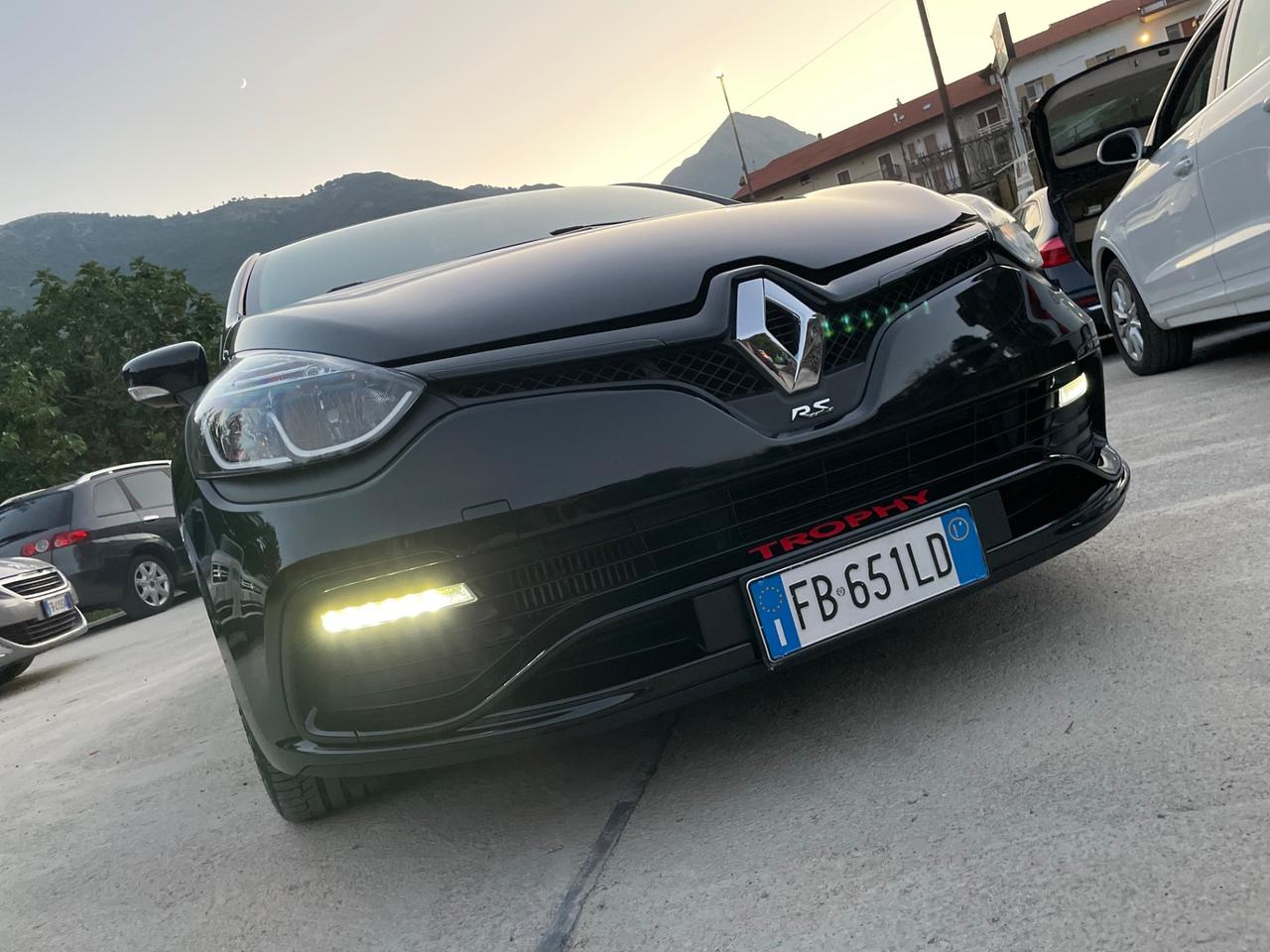 Renault Clio TCe 220CV EDC 5 porte Energy R.S. Trophy