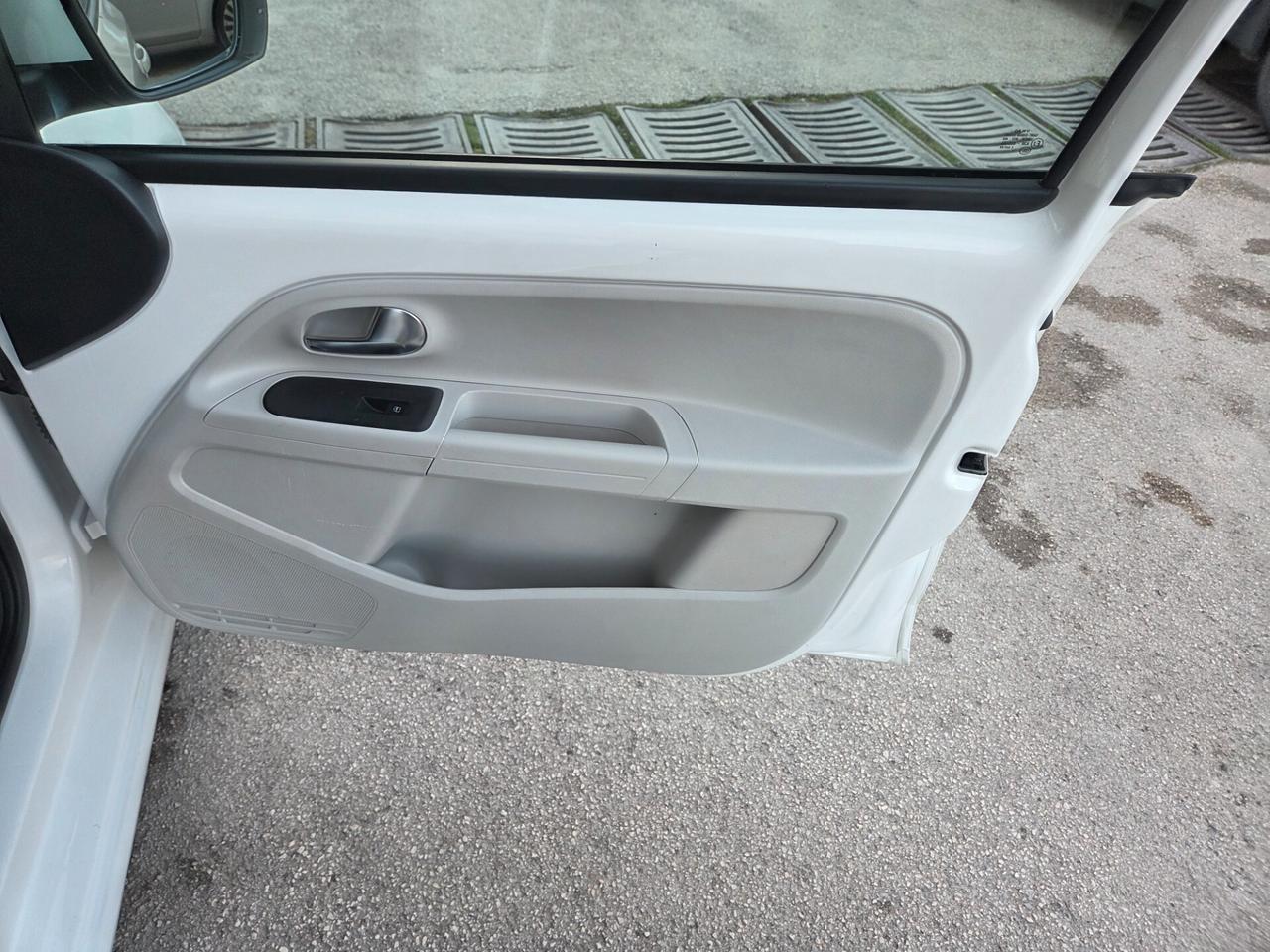 VW UP ANNO 2017 1.0 BENZINA 60 CV SOLI KM 90000 CERTIF