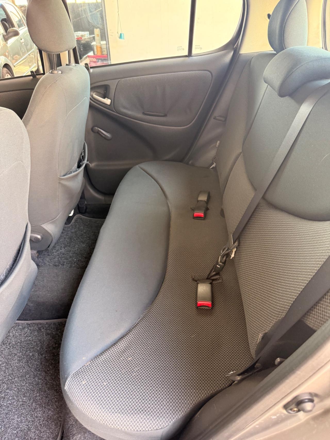Toyota Yaris 1.0i 16V cat 3 porte Expo