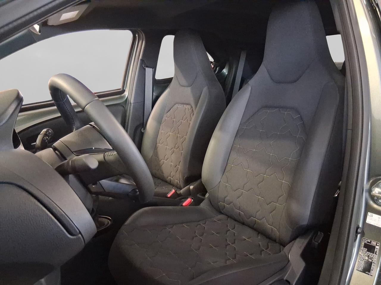 Toyota Aygo X 1.0 VVT-i 72 CV 5 porte Lounge