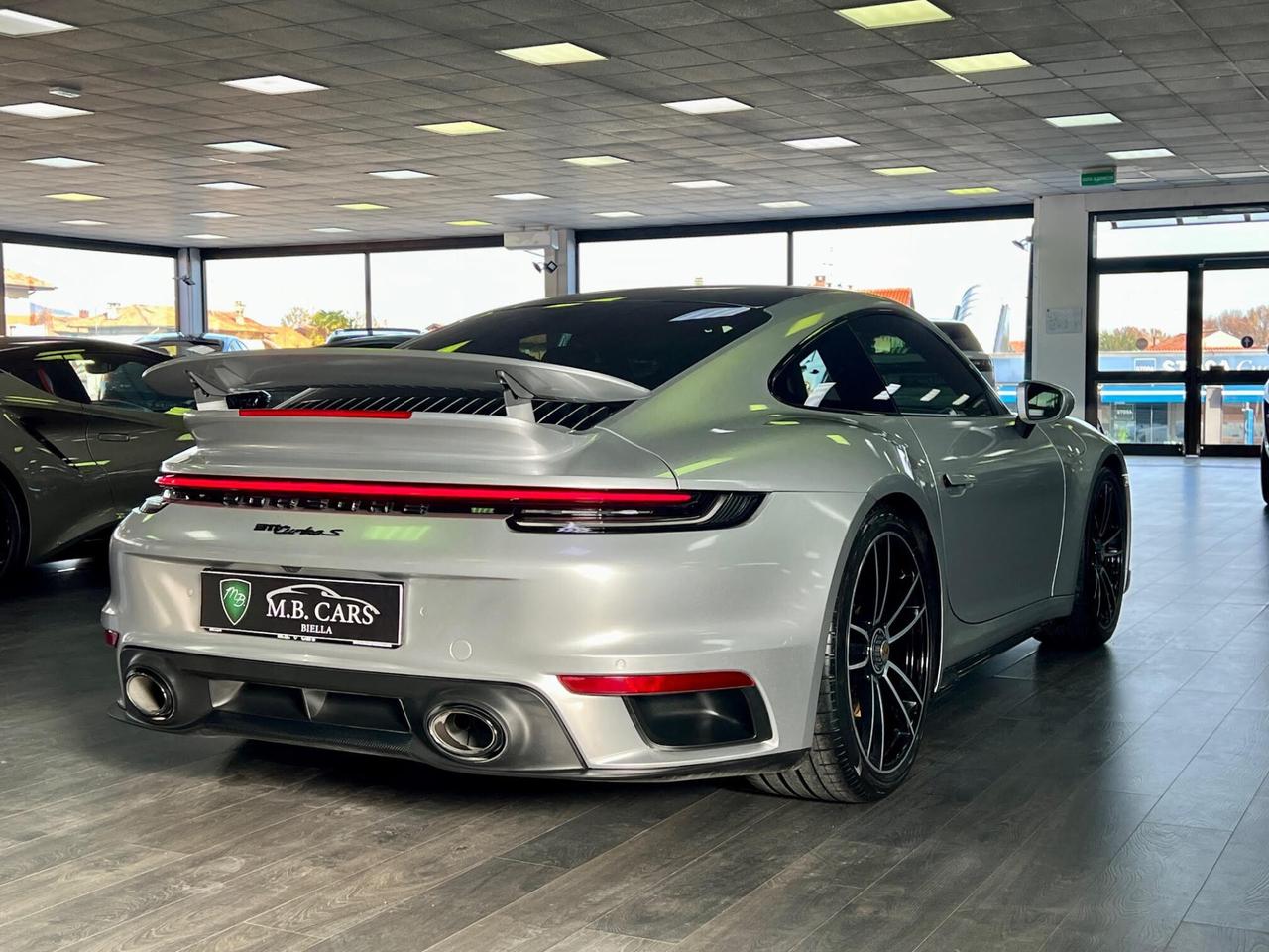 Porsche 911 992 Coupe 3.7 Turbo S auto
