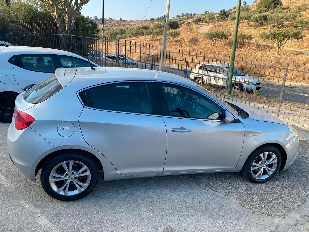 Alfa Romeo Giulietta 1.6 JTDm-2 105 CV Exclusive