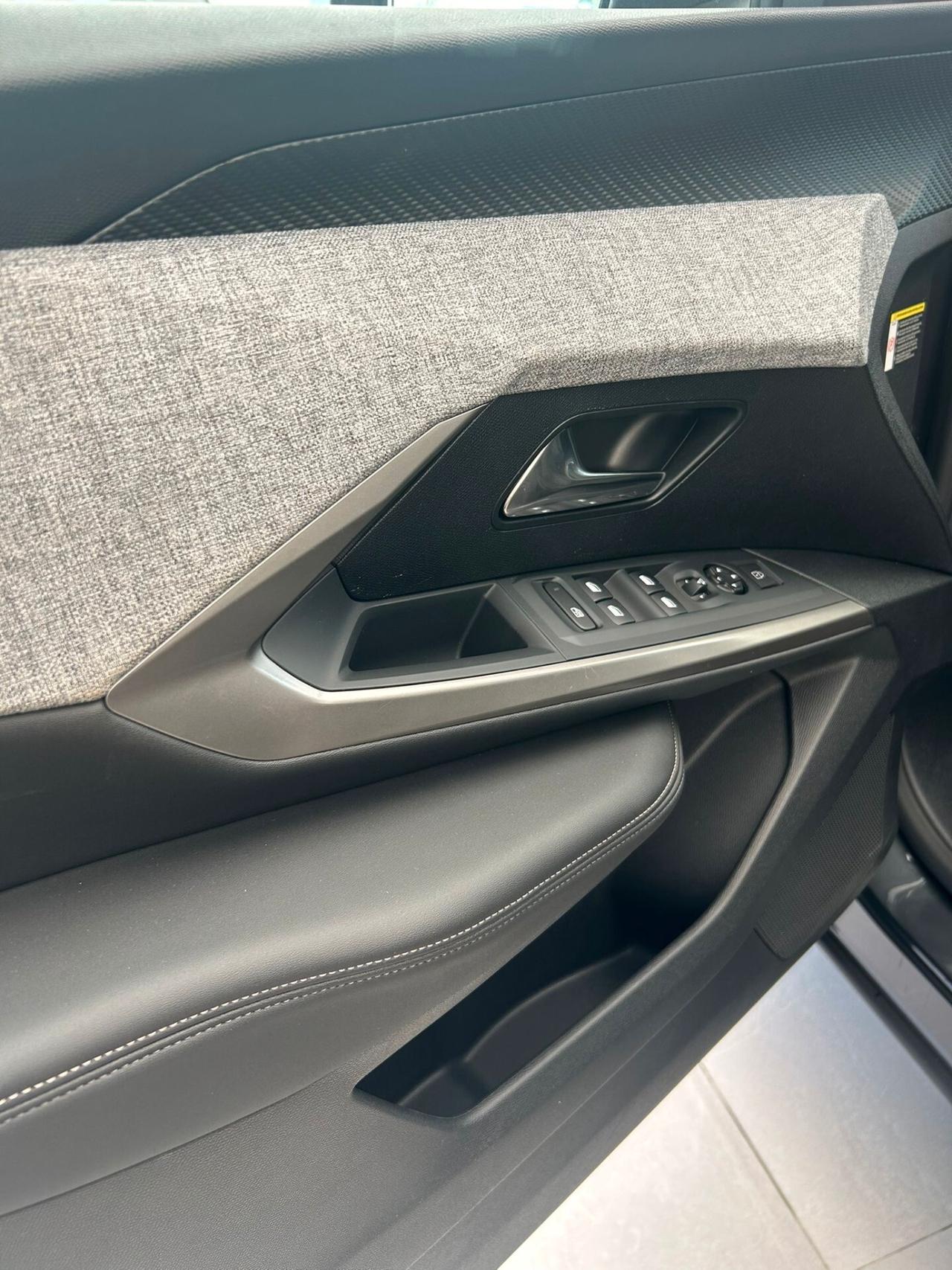 Peugeot 3008 Hybrid 136 e-DCS6 Allure