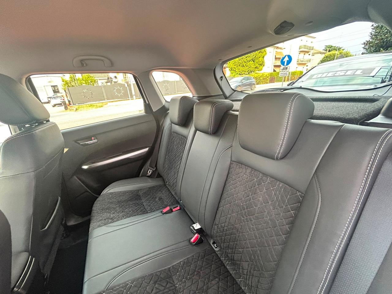 Suzuki Vitara 1.4 Hybrid Top