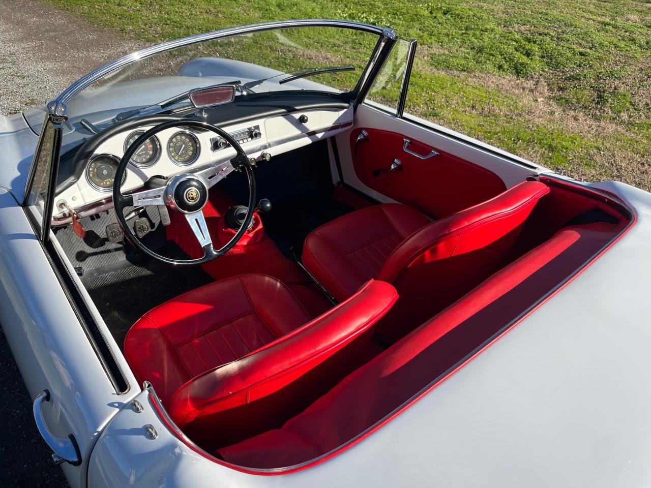 Alfa Romeo Giulia Spider