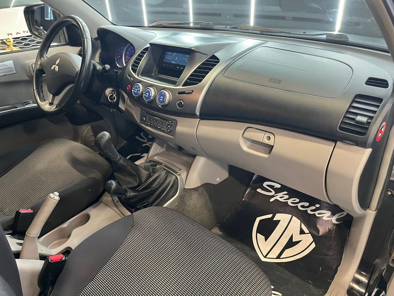 Mitsubishi L200 2.5 DI-D/136CV UNICO PROPRIETARIO Double Cab Intense