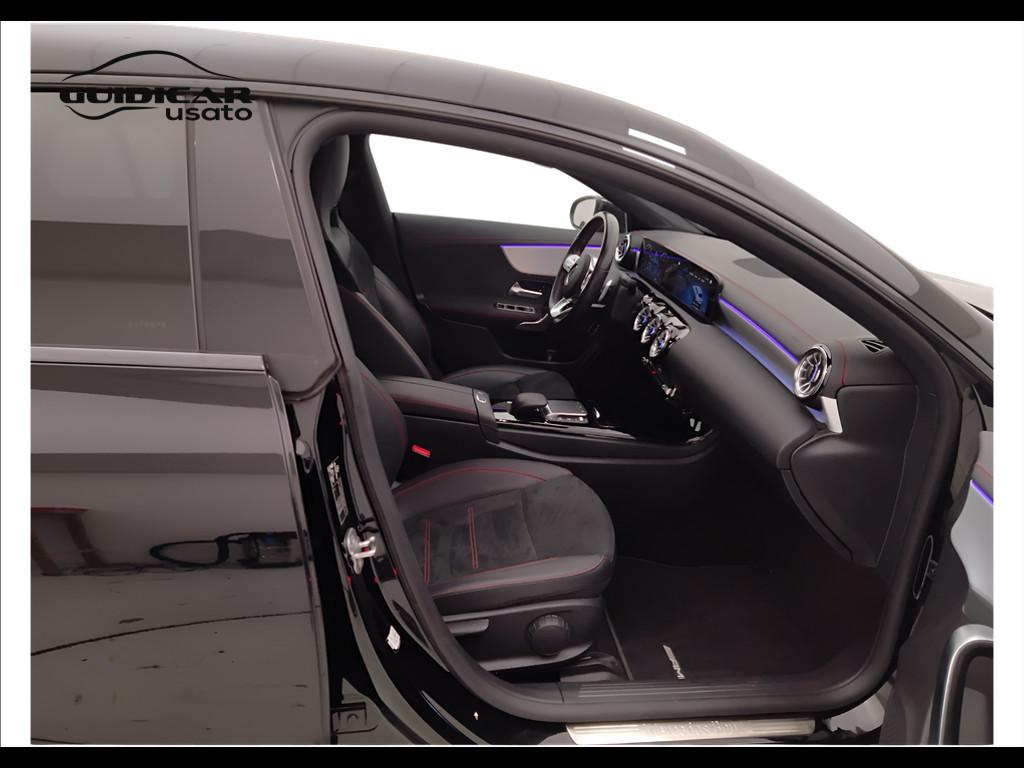 Mercedes-Benz CLA Sh.Brake - X118 - CLA Shooting Brake 200 d Premium auto