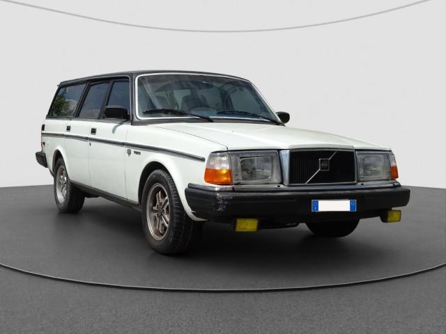 VOLVO - 240 - Station Wagon GLE