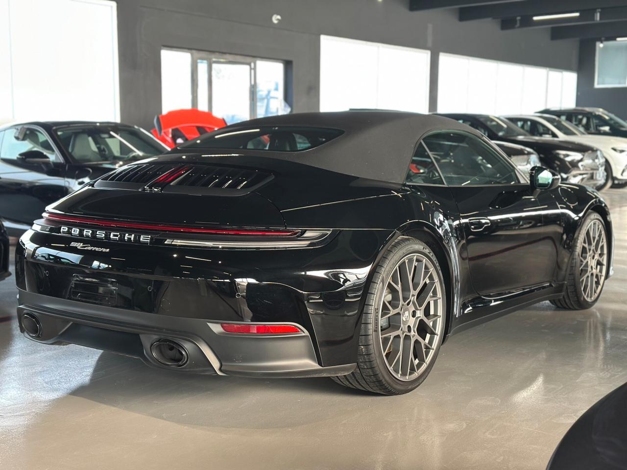Porsche 911 992 Cabrio 3.0 Carrera 394cv auto