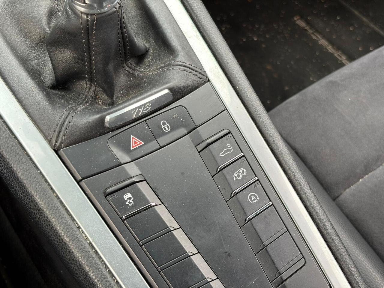 Porsche Cayman 718 2.0 300cv