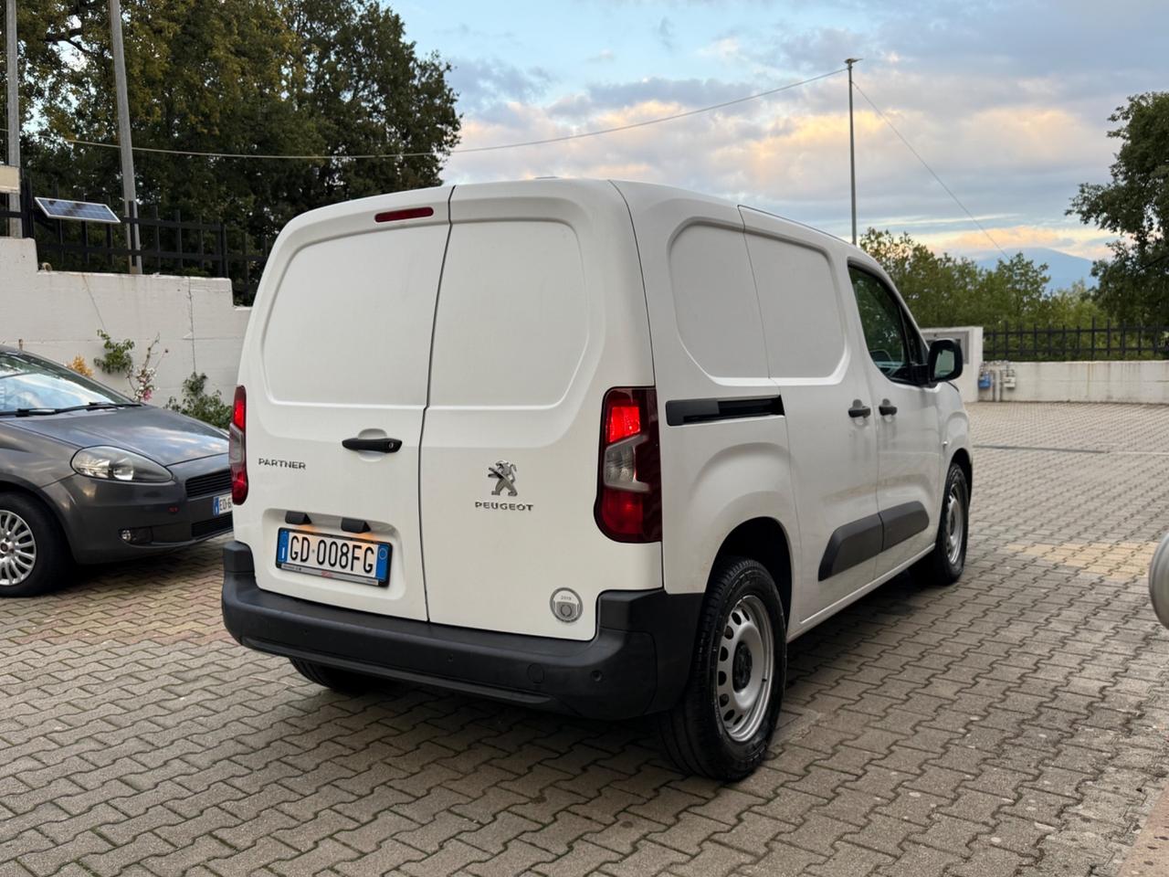 Peugeot Partner IVA Compresa 3 posti