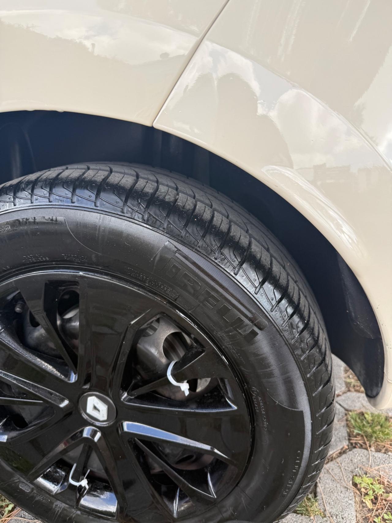 Renault Clio TCe 1.0 GPL di serie unico proprietario