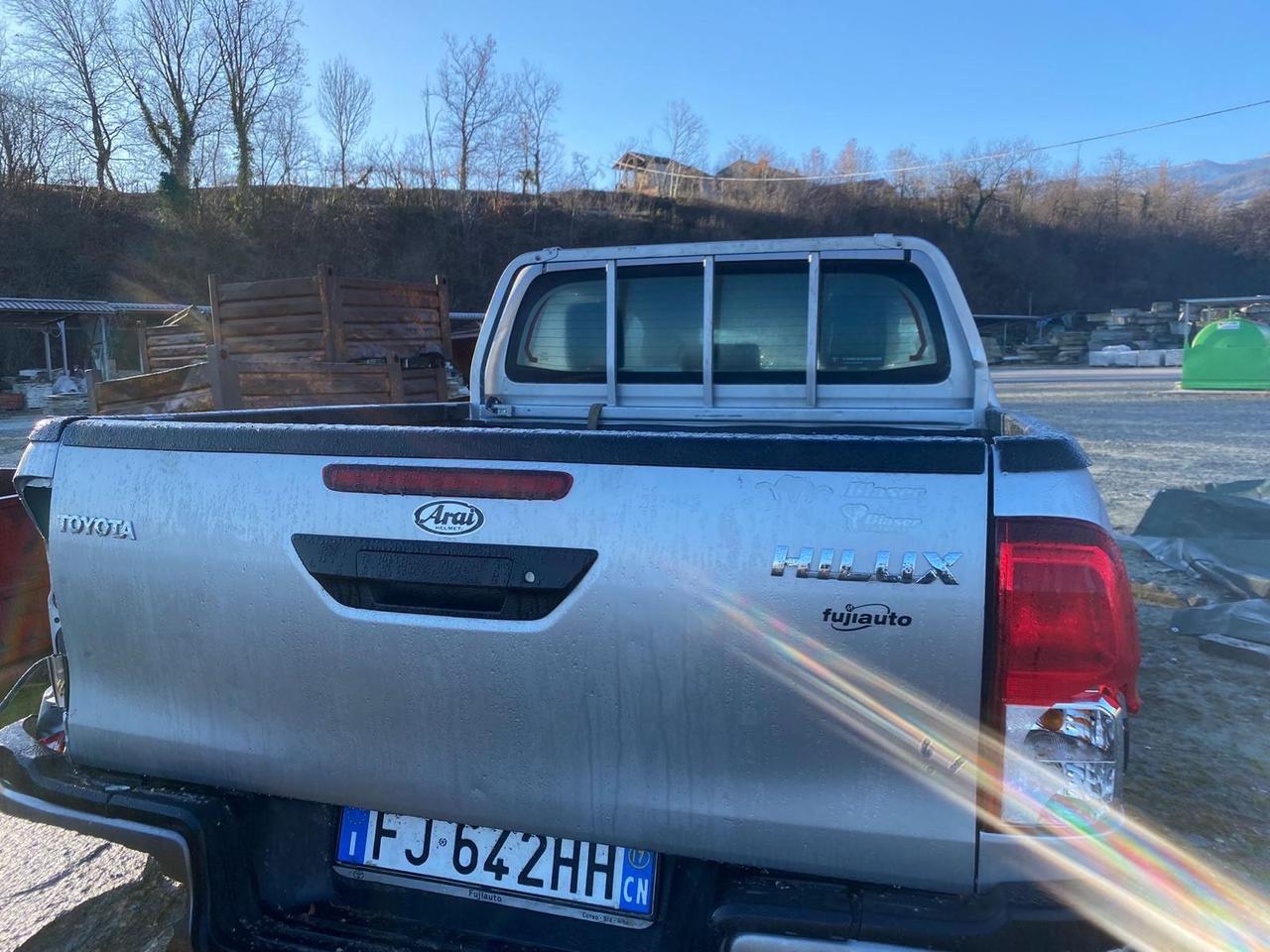 Toyota Hilux 2.4 d-4d 4x2 Hilux my16